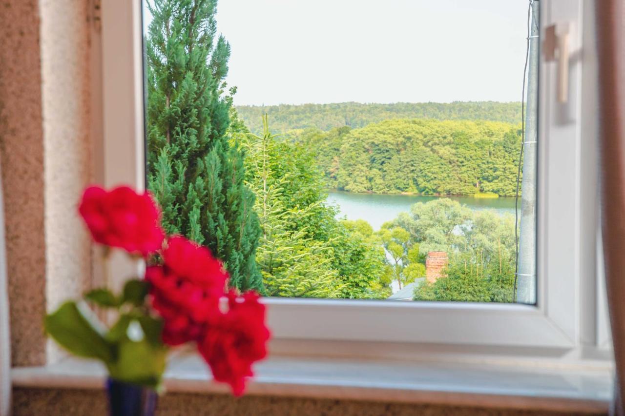 Mira - Mira Pokoje Z Widokiem Na Jezioro Chmielno Exteriér fotografie