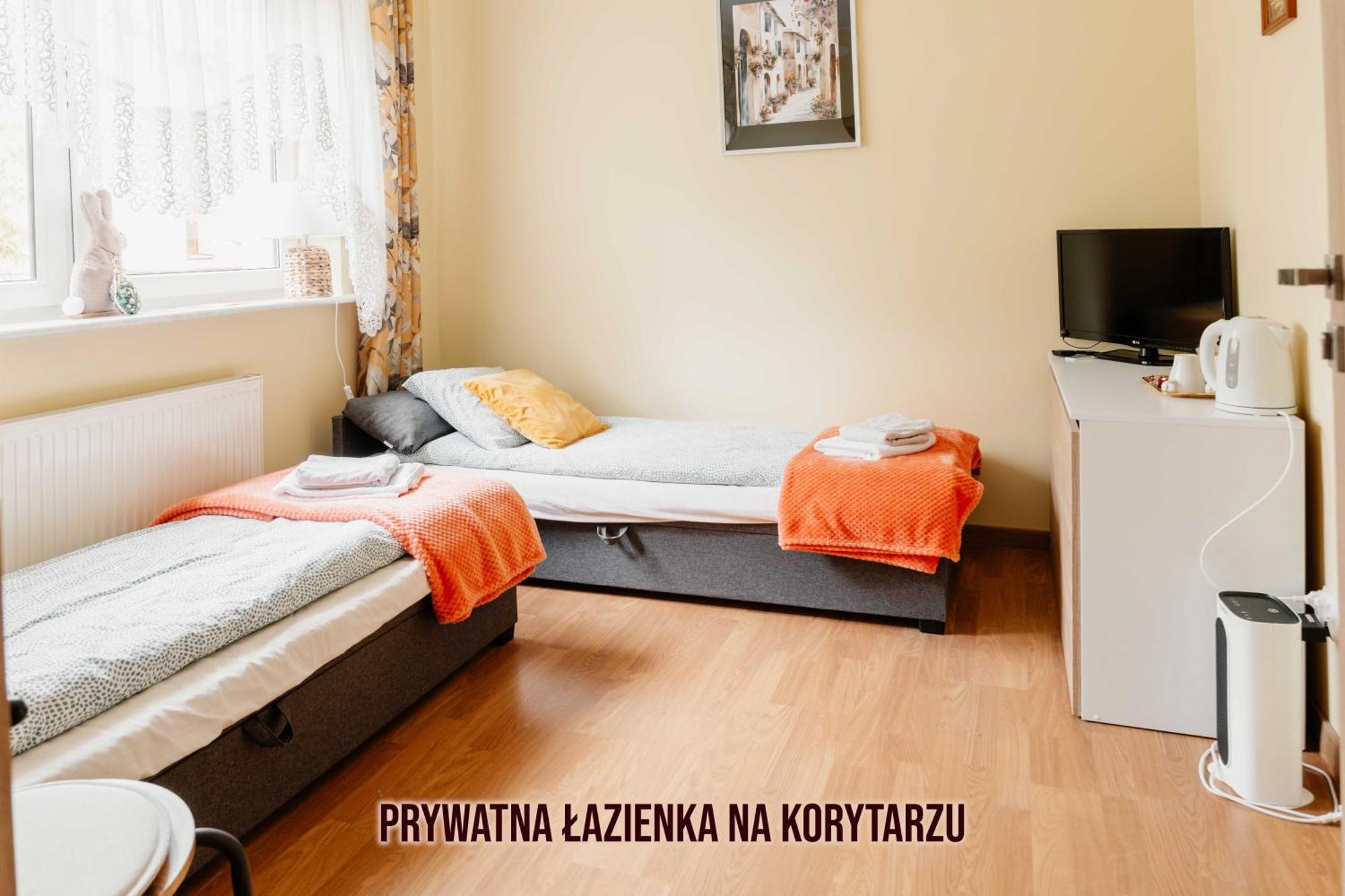 Mira - Mira Pokoje Z Widokiem Na Jezioro Chmielno Exteriér fotografie